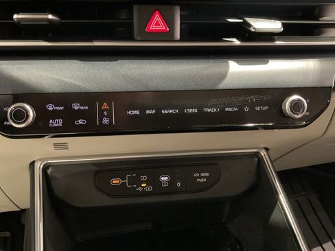 New 2026 Kia Carnival EX FWD image 13