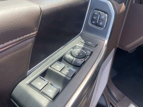 New 2025 Ford F350 King Ranch w/ Chrome Package image 19