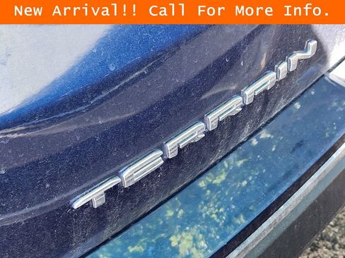 Used 2022 GMC Terrain SLT w/ Infotainment Package II AWD/4WD image 9