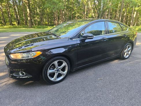 Used 2016 Ford Fusion SE w/ Equipment Group 201A FWD image 4