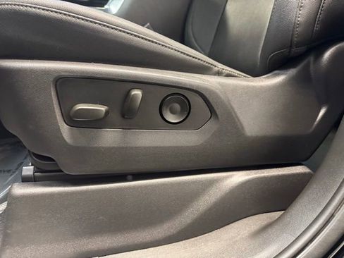 Used 2022 Chevrolet Silverado 1500 RST w/ Convenience Package II image 13