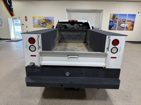 Used 2017 GMC Sierra 3500 4x4 Crew Cab w/ Snow Plow Prep Package image 17