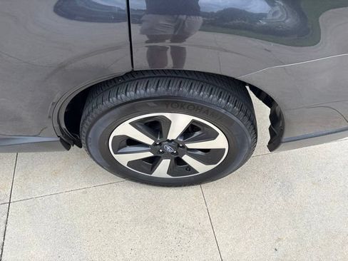 Used 2018 Subaru Forester 2.5i Limited AWD/4WD image 12