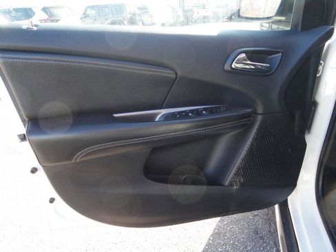 Used 2019 Dodge Journey Crossroad AWD/4WD image 17
