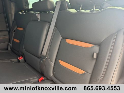 Used 2025 GMC Sierra 1500 AT4 w/ AT4 Premium Package AWD/4WD image 17