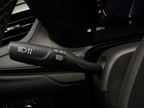 Used 2025 Buick Encore GX Preferred FWD image 34