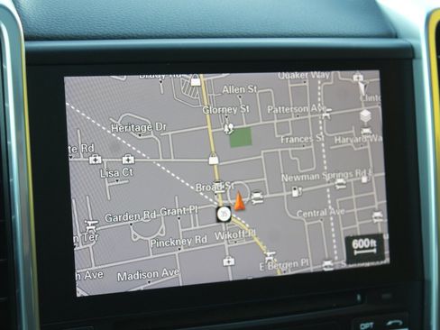 Used 2017 Porsche Cayenne Platinum Edition image 10