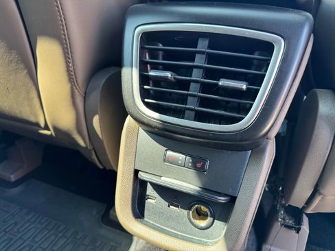 Used 2017 Lincoln MKX Reserve w/ Driver Assistance Package image 24