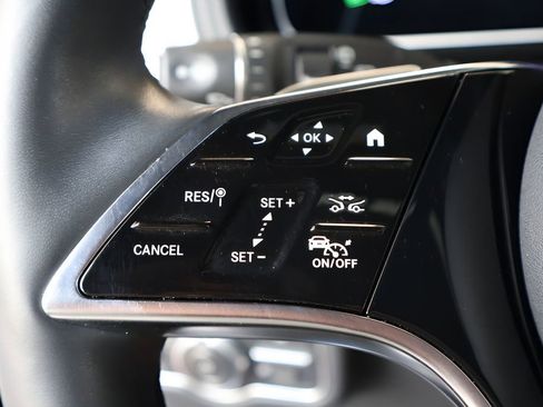 Used 2025 Mercedes-Benz G 550 image 24