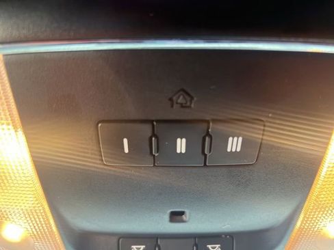 Used 2016 Chrysler 300 S image 33