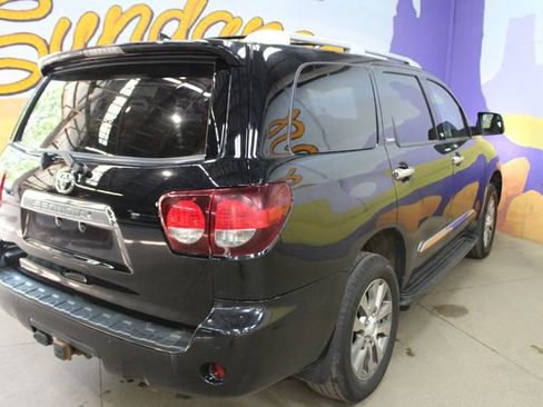 Used 2018 Toyota Sequoia Platinum AWD/4WD image 8