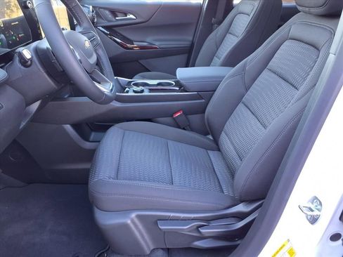 New 2026 Chevrolet Equinox LT image 9