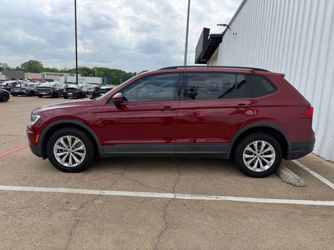 Used 2019 Volkswagen Tiguan S image 3
