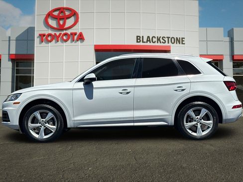 Used 2020 Audi Q5 2.0T Premium w/ Convenience Package AWD/4WD image 6