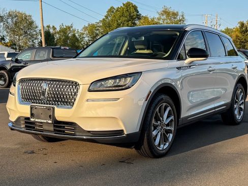 Used 2021 Lincoln Corsair AWD w/ Premium Package image 7