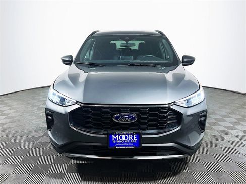 Used 2025 Ford Escape ST-Line image 3