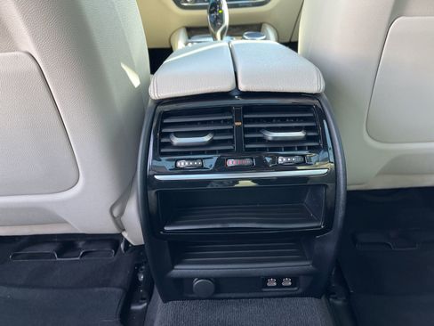 Used 2020 BMW M550i xDrive w/ Premium Package image 42