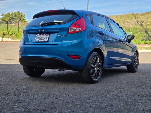 Used 2013 Ford Fiesta SE image 18