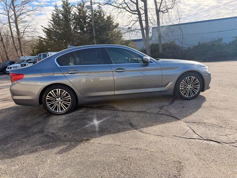 Used 2017 BMW 530i xDrive w/ Premium Package image 9