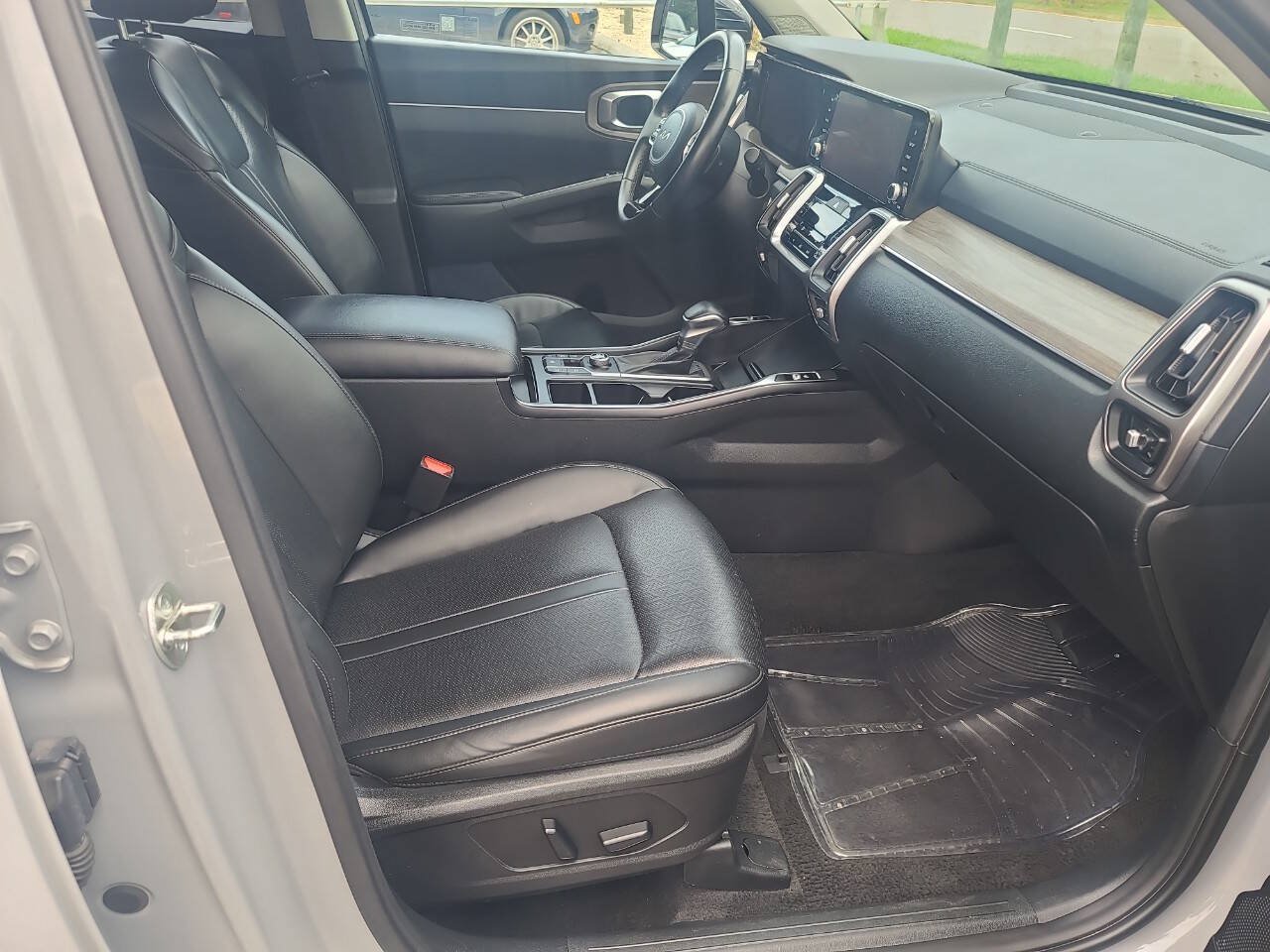 Used 2023 Kia Sorento EX FWD image 34