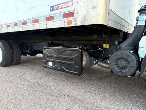 Used 2023 Isuzu NPR image 14