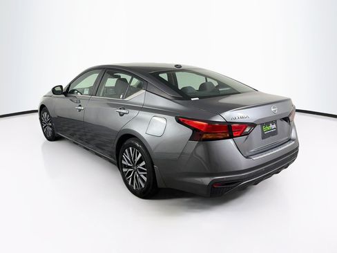 Used 2023 Nissan Altima 2.5 SV FWD image 5