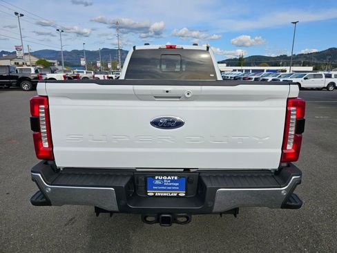 Used 2024 Ford F350 Lariat image 7