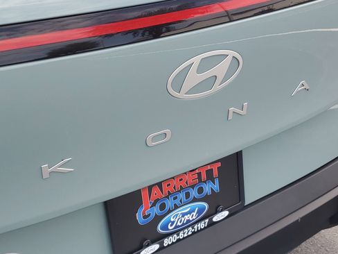 Used 2025 Hyundai Kona SEL FWD image 6
