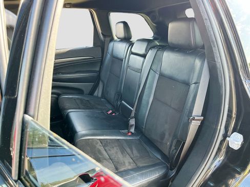 Certified 2019 Jeep Grand Cherokee Altitude RWD image 25