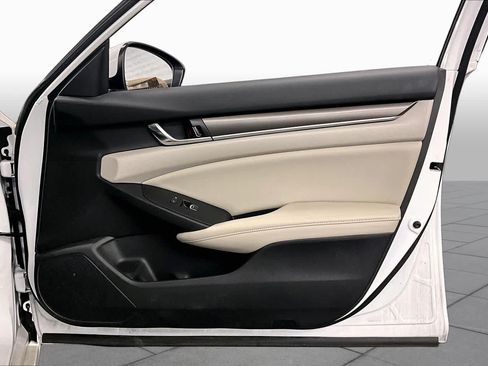 Used 2021 Honda Accord LX image 22