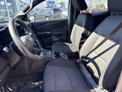 Used 2023 Chevrolet Colorado W/T image 17