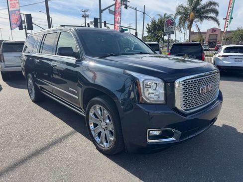 Used 2017 GMC Yukon XL Denali w/ Open Road Package AWD/4WD image 2