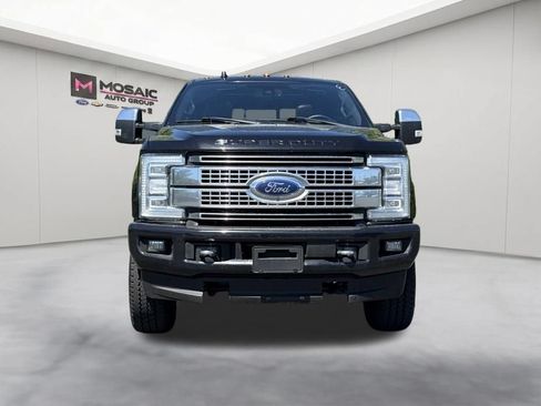 Used 2019 Ford F250 Platinum w/ Platinum Ultimate Package AWD/4WD image 3