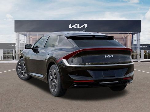 New 2025 Kia EV6 Light w/ Light LR Technology Package RWD image 4