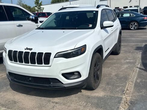 Used 2021 Jeep Cherokee Latitude Plus AWD/4WD image 5
