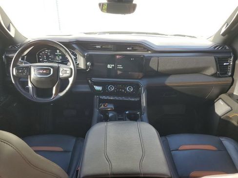 Used 2024 GMC Sierra 1500 AT4 w/ Technology Package AWD/4WD image 12