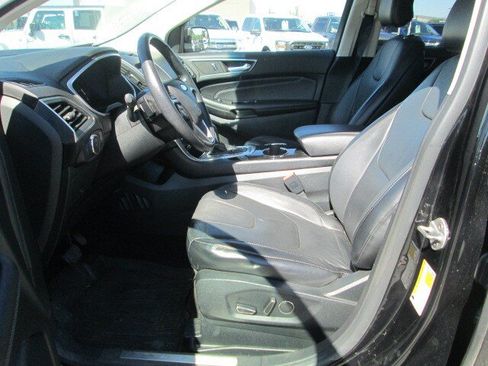 Used 2016 Ford Edge Titanium AWD/4WD image 4