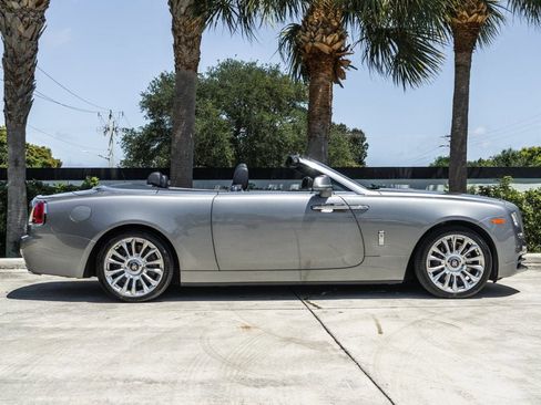 Used 2019 Rolls-Royce Dawn RWD image 9