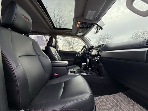 Used 2018 Toyota 4Runner TRD Off-Road Premium image 37