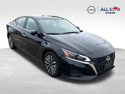 Used 2025 Nissan Altima 2.5 SV