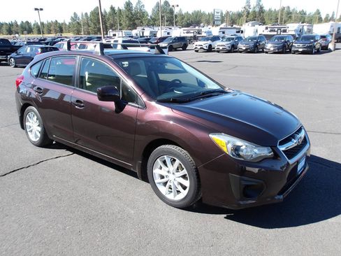 Used 2013 Subaru Impreza 2.0i Premium w/ All-Weather Pkg AWD/4WD image 7