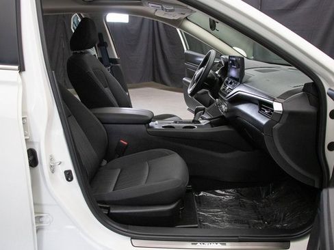 Used 2025 Nissan Altima 2.5 SV w/ SV Special Edition Package image 16