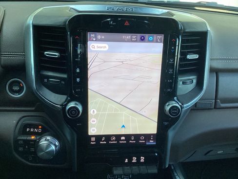 Used 2025 RAM 1500 Laramie image 17