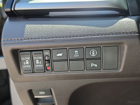 Used 2021 Honda Odyssey Touring image 29