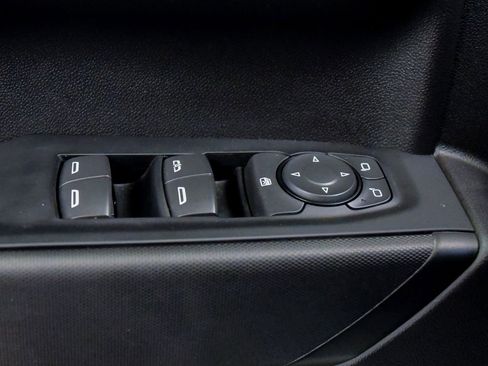 Used 2023 Chevrolet Silverado 1500 Custom AWD/4WD image 18