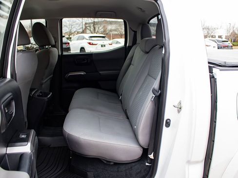 Used 2019 Toyota Tacoma SR5 image 15