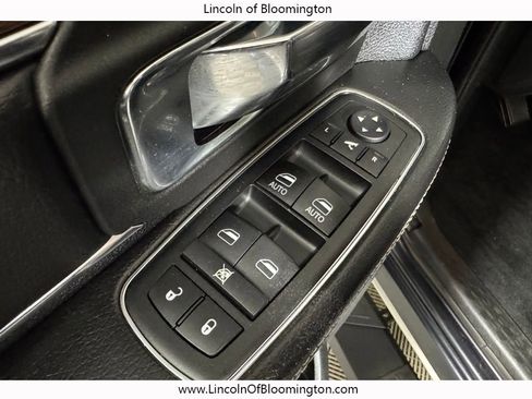 Used 2013 RAM 1500 Laramie w/ Convenience Group image 12