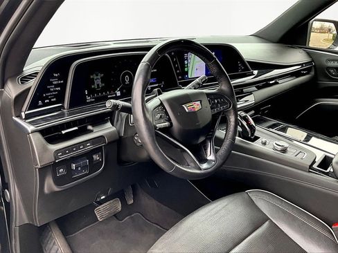 Used 2024 Cadillac Escalade Sport image 13