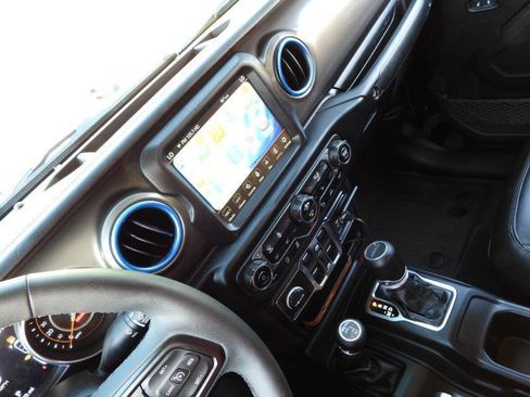 Used 2023 Jeep Gladiator Sport AWD/4WD image 50
