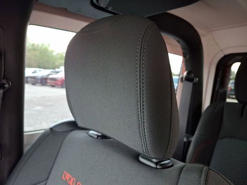 Used 2019 Jeep Wrangler Rubicon AWD/4WD image 17